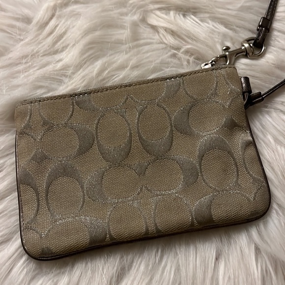 Small Coach Wristlet Grey/Silver - Picture 4 of 6